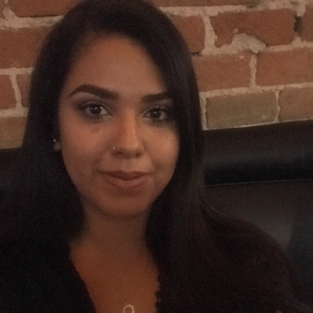 Meet your Posher, Azusena